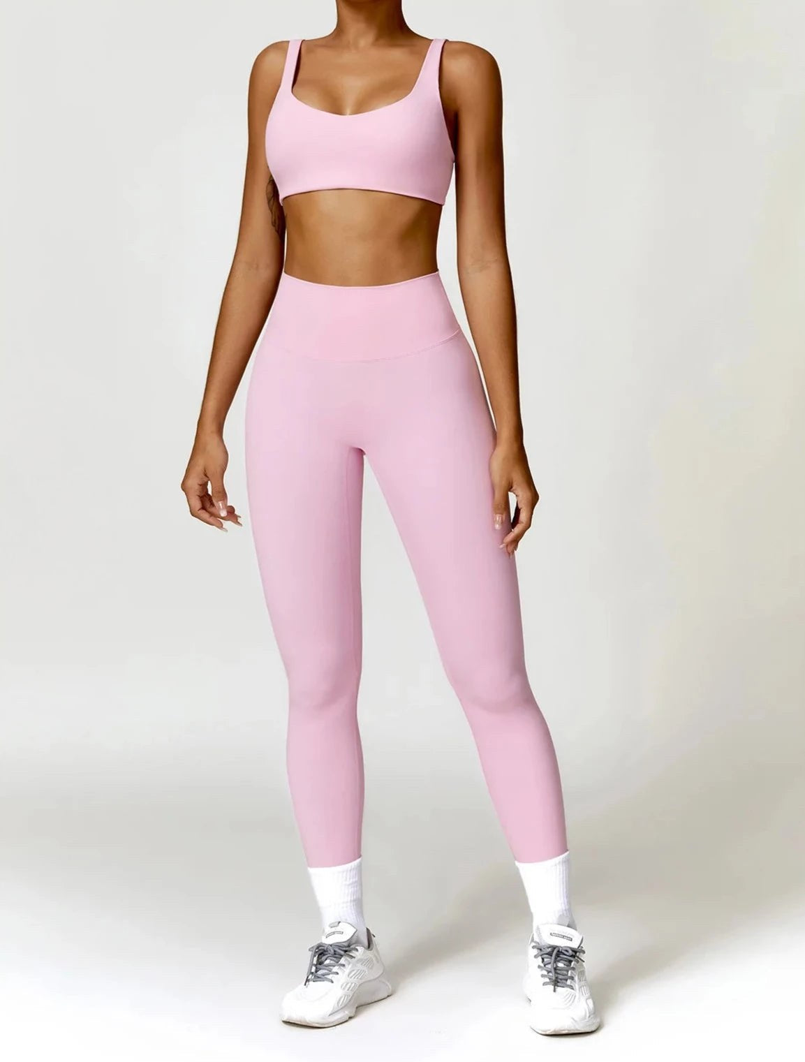 Conjunto deportivo (leggings + top) "Charm"