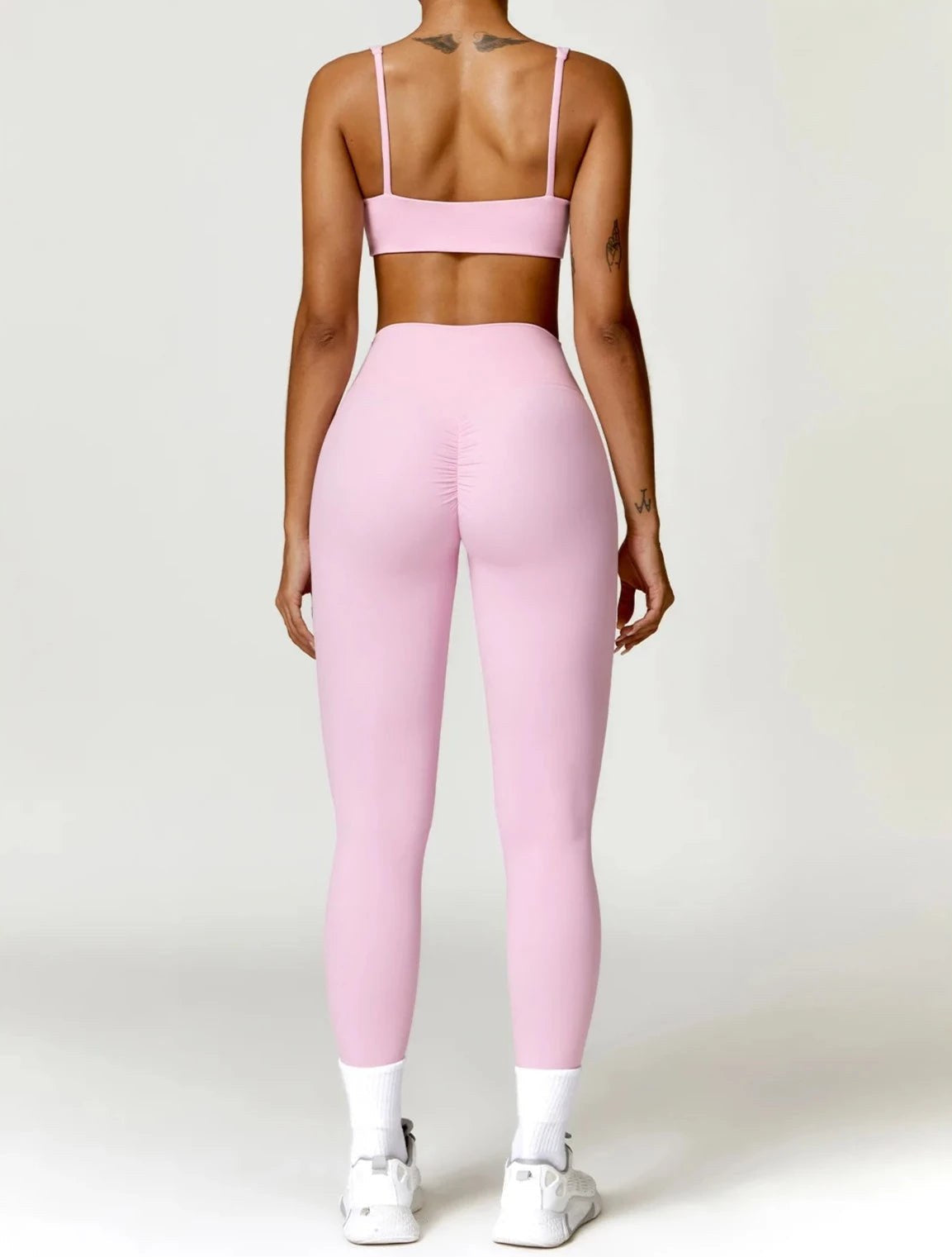 Conjunto deportivo (leggings + top) "Charm"