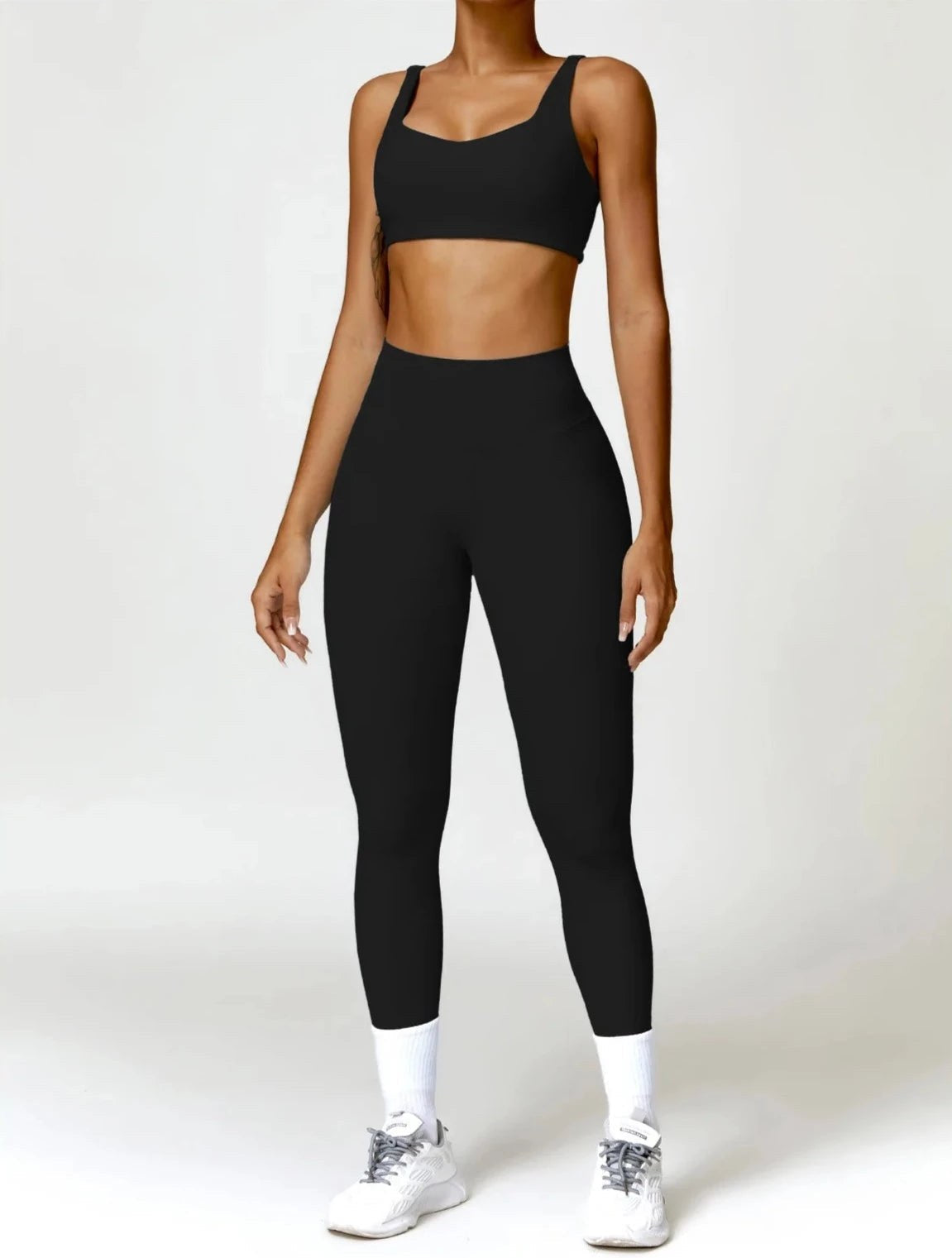 Conjunto deportivo (leggings + top) "Charm"